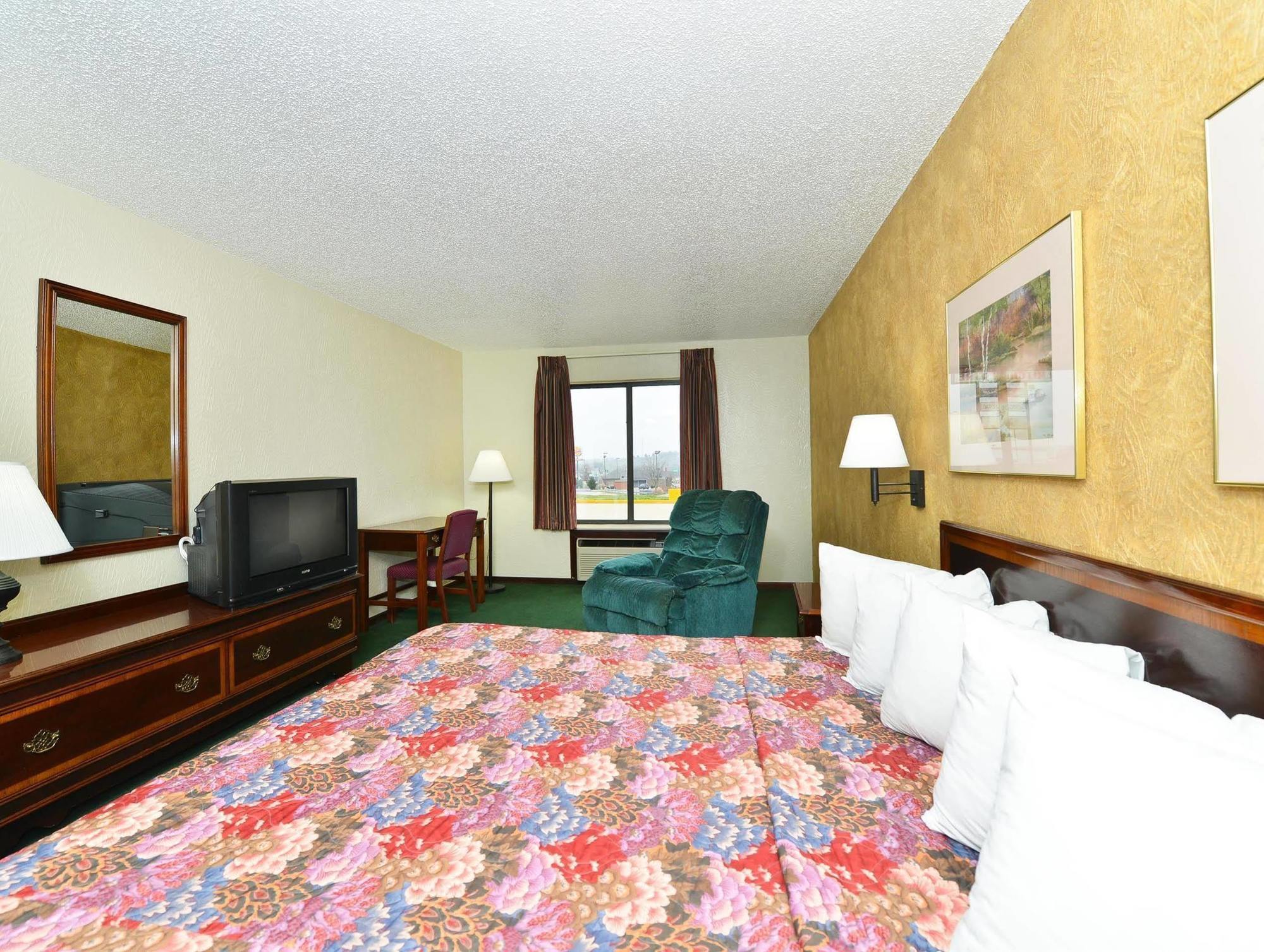Days Inn By Wyndham Ozark Springfield Exterior photo